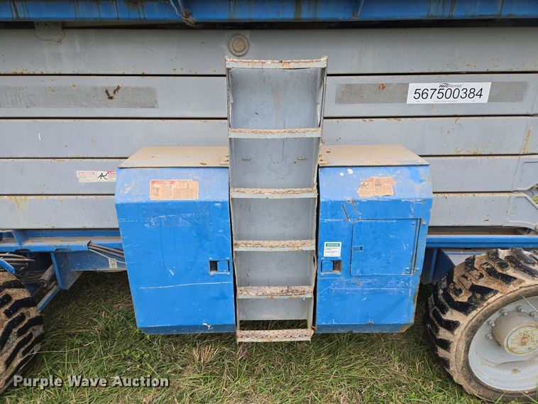 image for item EQ3680 2004 Genie  5390RT scissor lift