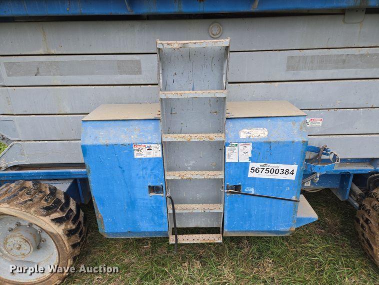 image for item EQ3680 2004 Genie  5390RT scissor lift