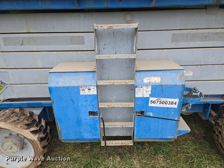 image for item EQ3680 2004 Genie  5390RT scissor lift