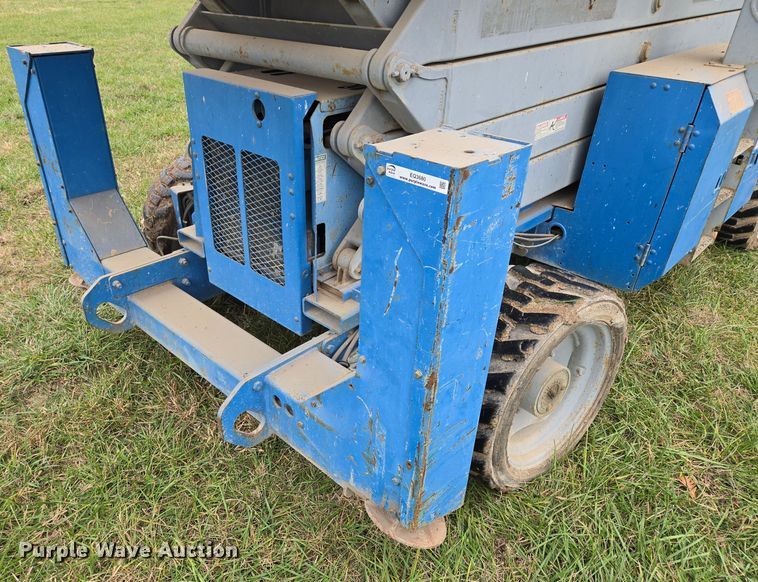 image for item EQ3680 2004 Genie  5390RT scissor lift