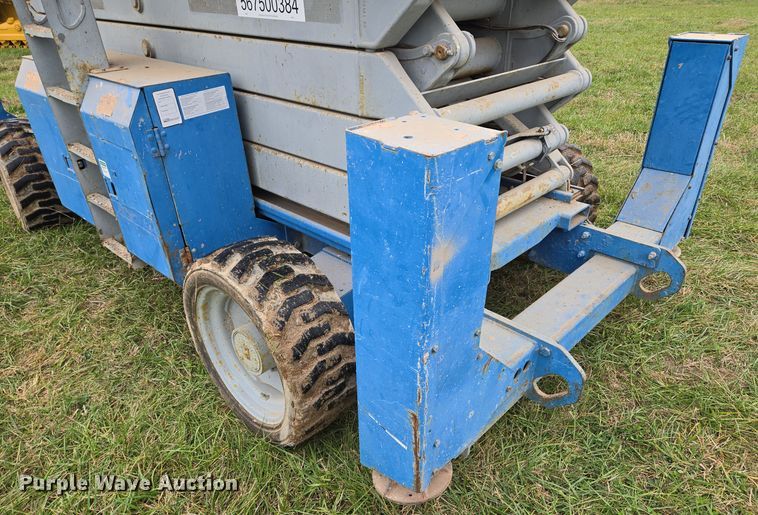image for item EQ3680 2004 Genie  5390RT scissor lift