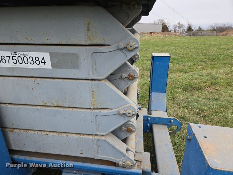 image for item EQ3680 2004 Genie  5390RT scissor lift