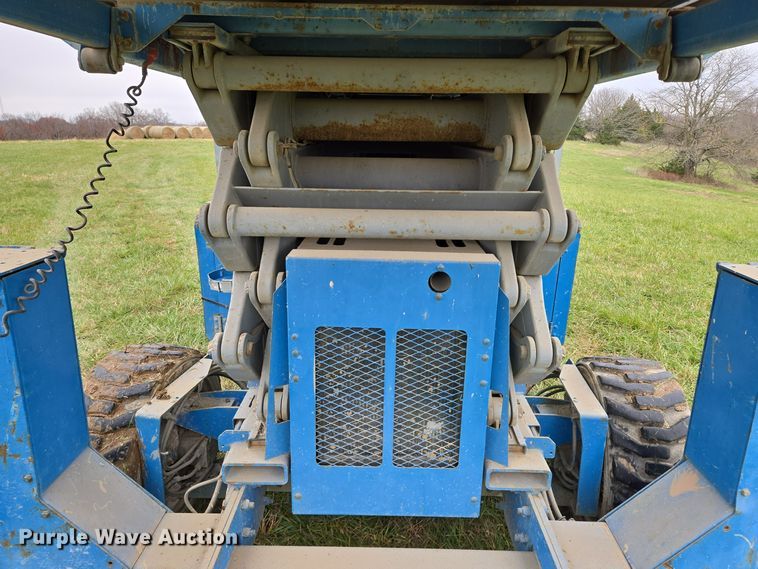 image for item EQ3680 2004 Genie  5390RT scissor lift