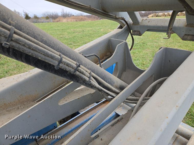 image for item EQ3680 2004 Genie  5390RT scissor lift