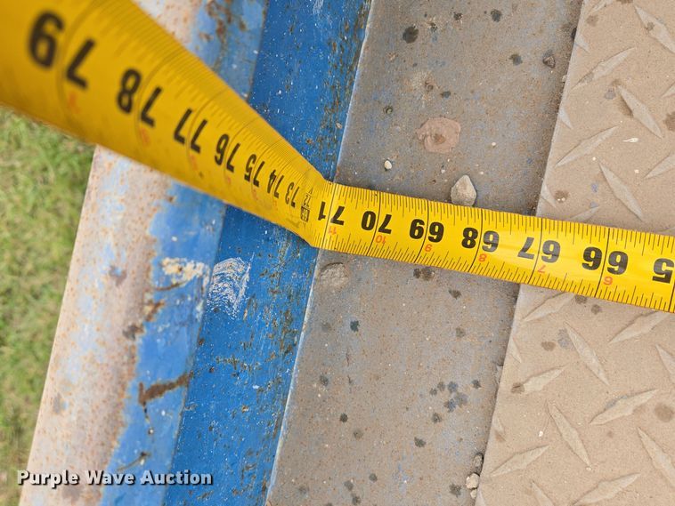 image for item EQ3680 2004 Genie  5390RT scissor lift