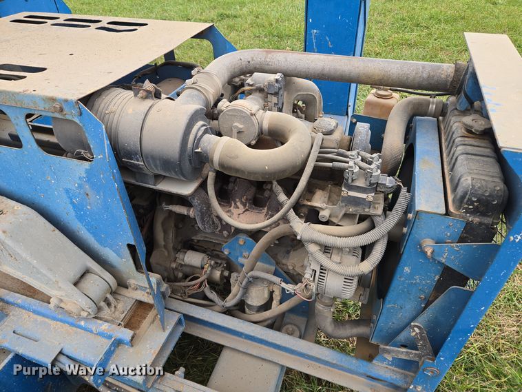 image for item EQ3680 2004 Genie  5390RT scissor lift