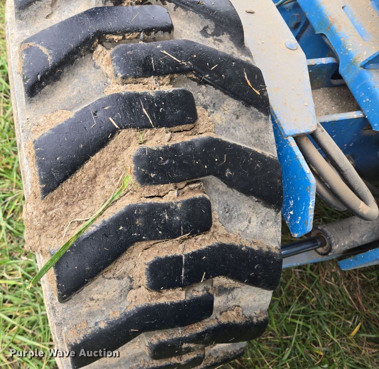 image for item EQ3680 2004 Genie  5390RT scissor lift