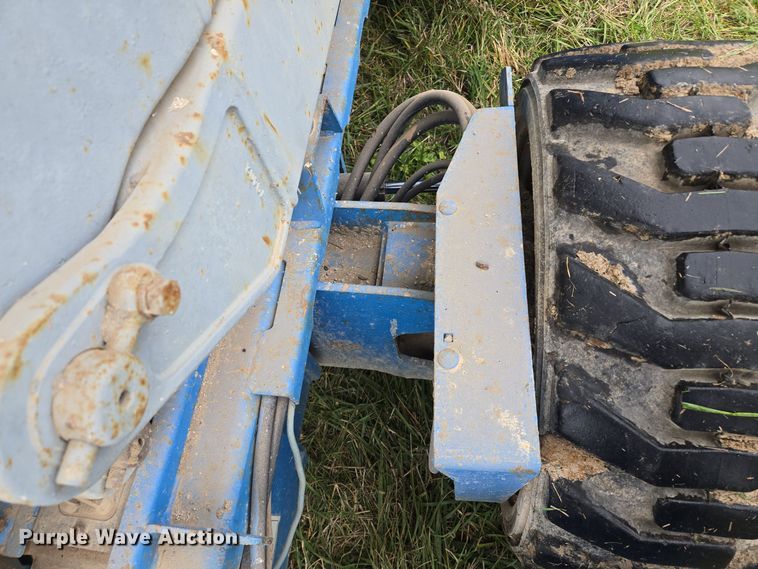 image for item EQ3680 2004 Genie  5390RT scissor lift