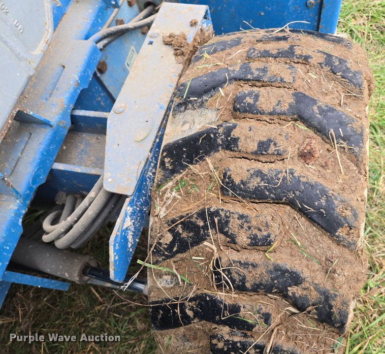 image for item EQ3680 2004 Genie  5390RT scissor lift