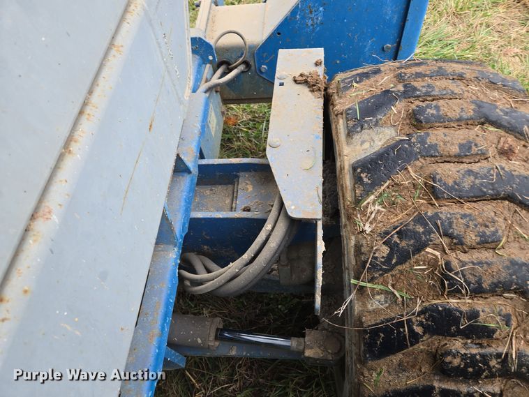 image for item EQ3680 2004 Genie  5390RT scissor lift