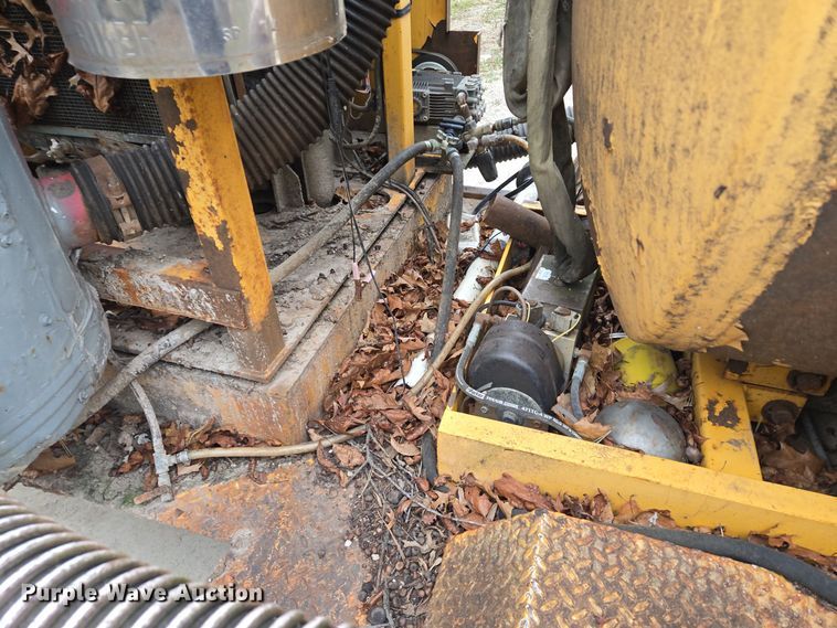 image for item EQ3683 Vac-Tron PMD-800 vacuum trailer