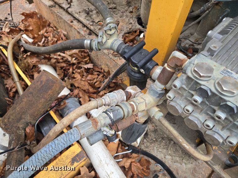 image for item EQ3683 Vac-Tron PMD-800 vacuum trailer