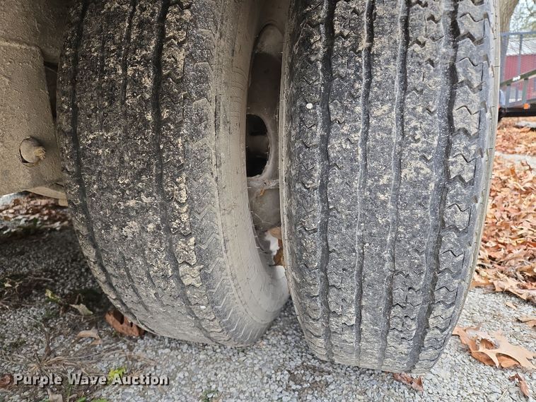 image for item EQ3683 Vac-Tron PMD-800 vacuum trailer