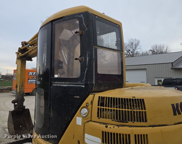 image for item EQ3685 Komatsu  PC75UU-2 mini excavator