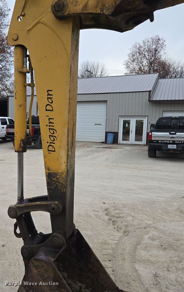 image for item EQ3685 Komatsu  PC75UU-2 mini excavator