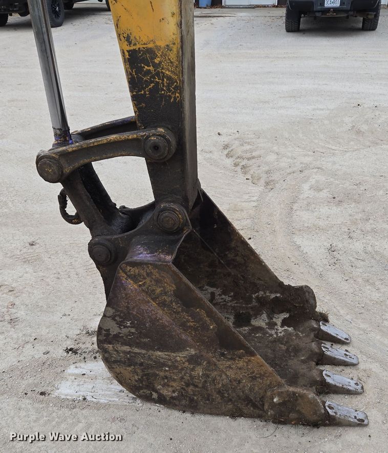 image for item EQ3685 Komatsu  PC75UU-2 mini excavator