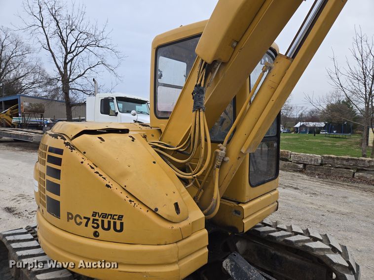 image for item EQ3685 Komatsu  PC75UU-2 mini excavator