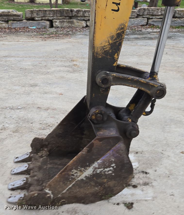 image for item EQ3685 Komatsu  PC75UU-2 mini excavator