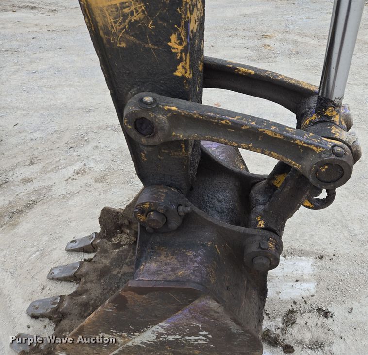 image for item EQ3685 Komatsu  PC75UU-2 mini excavator