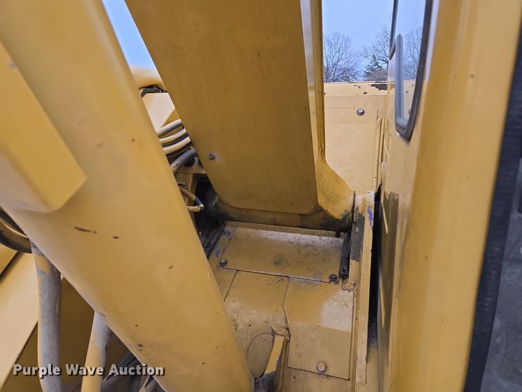 image for item EQ3685 Komatsu  PC75UU-2 mini excavator