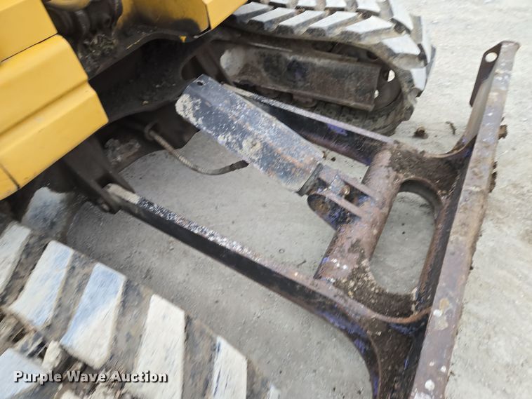 image for item EQ3685 Komatsu  PC75UU-2 mini excavator
