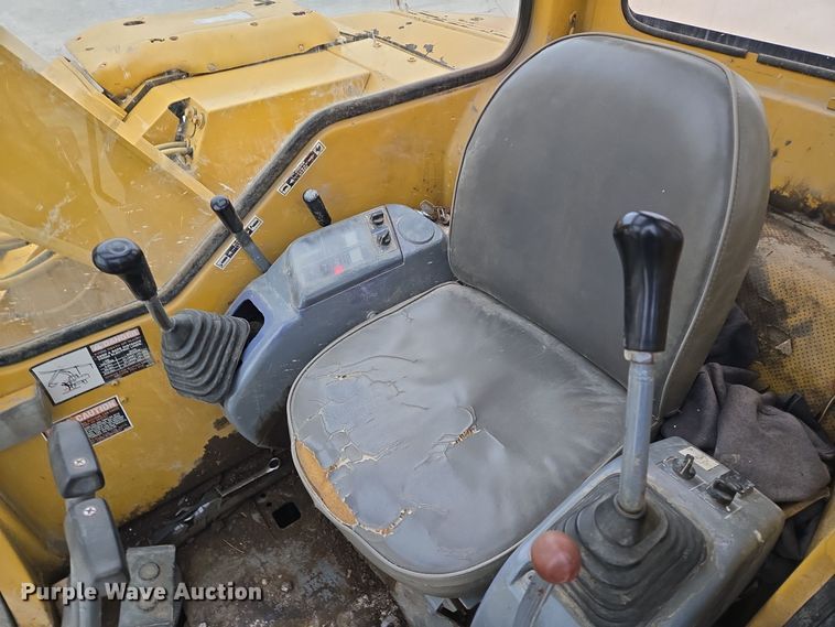 image for item EQ3685 Komatsu  PC75UU-2 mini excavator