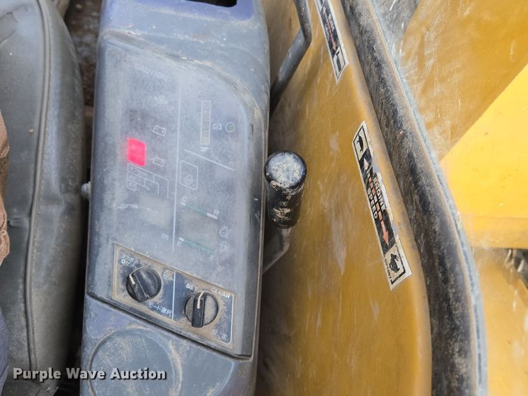 image for item EQ3685 Komatsu  PC75UU-2 mini excavator