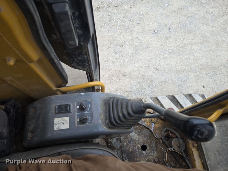 image for item EQ3685 Komatsu  PC75UU-2 mini excavator