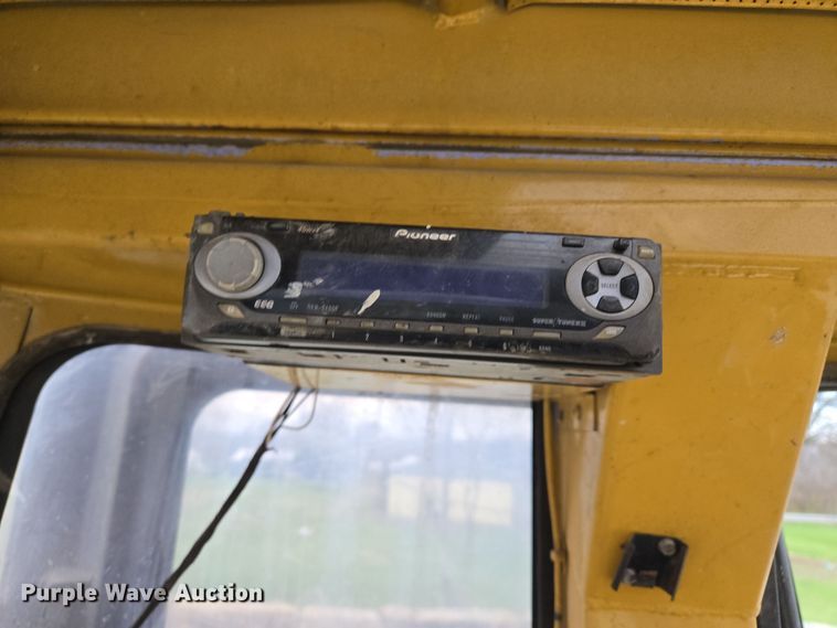 image for item EQ3685 Komatsu  PC75UU-2 mini excavator