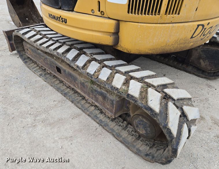 image for item EQ3685 Komatsu  PC75UU-2 mini excavator