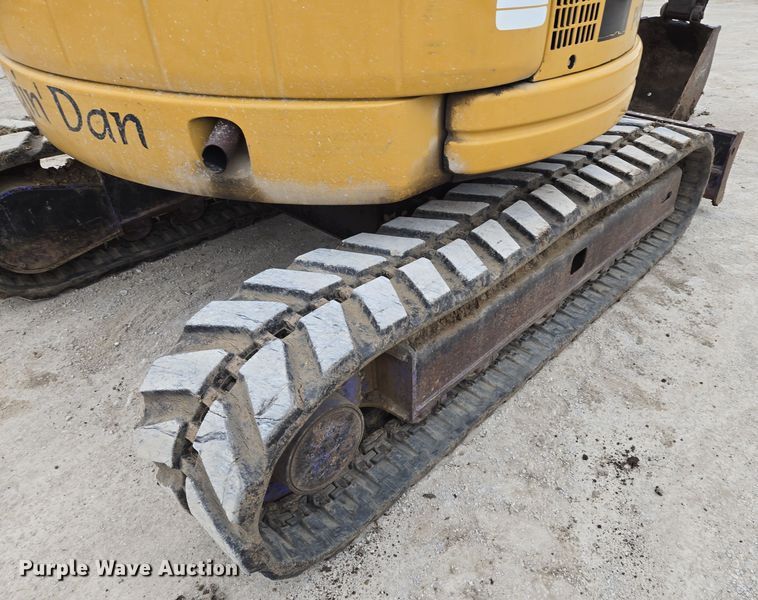 image for item EQ3685 Komatsu  PC75UU-2 mini excavator