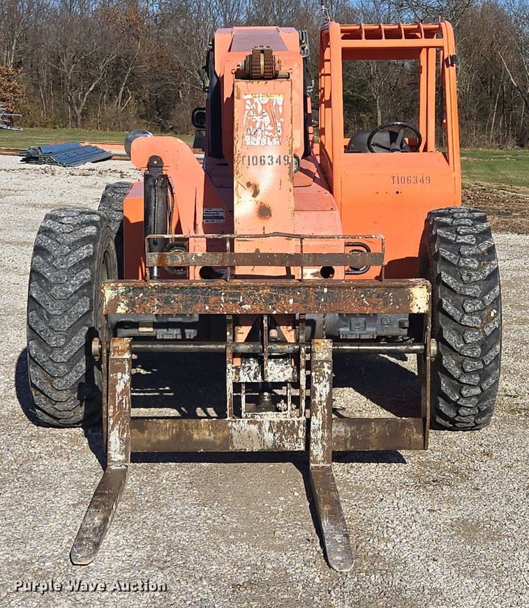 image for item EQ3686 2006 Sky Trak 8042 telehandler