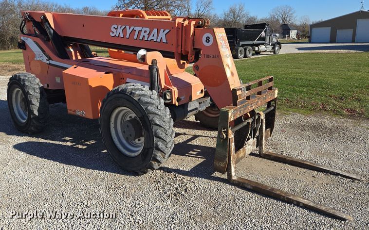 image for item EQ3686 2006 Sky Trak 8042 telehandler