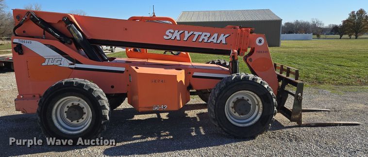 image for item EQ3686 2006 Sky Trak 8042 telehandler