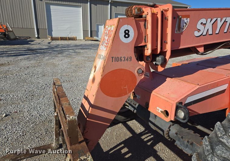 image for item EQ3686 2006 Sky Trak 8042 telehandler
