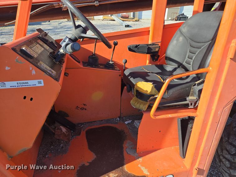 image for item EQ3686 2006 Sky Trak 8042 telehandler