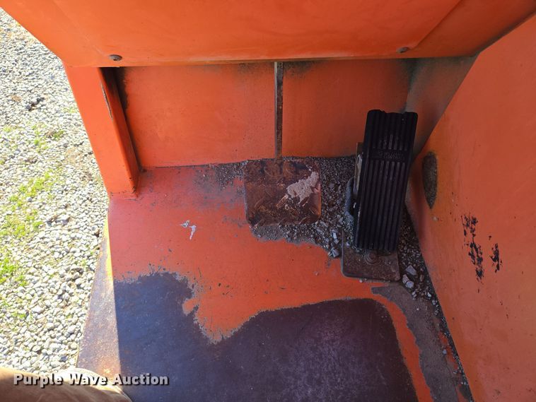 image for item EQ3686 2006 Sky Trak 8042 telehandler