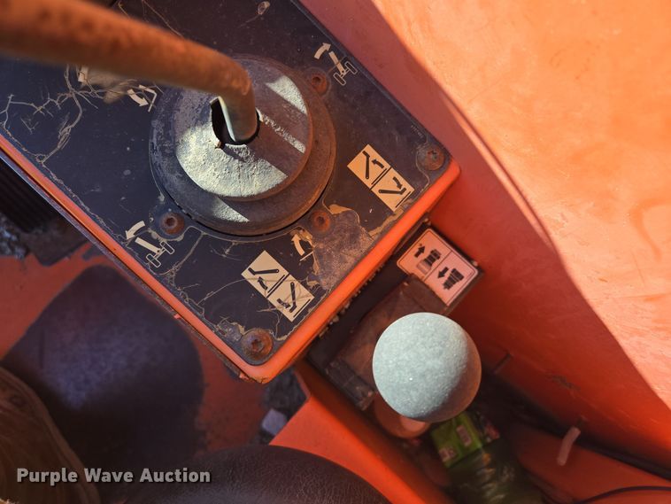 image for item EQ3686 2006 Sky Trak 8042 telehandler