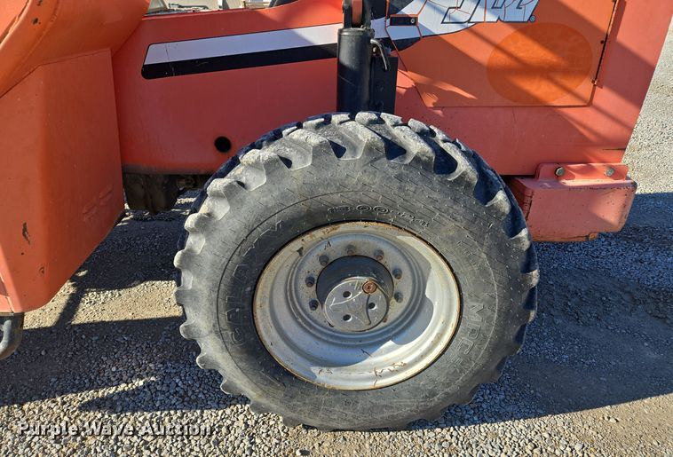 image for item EQ3686 2006 Sky Trak 8042 telehandler