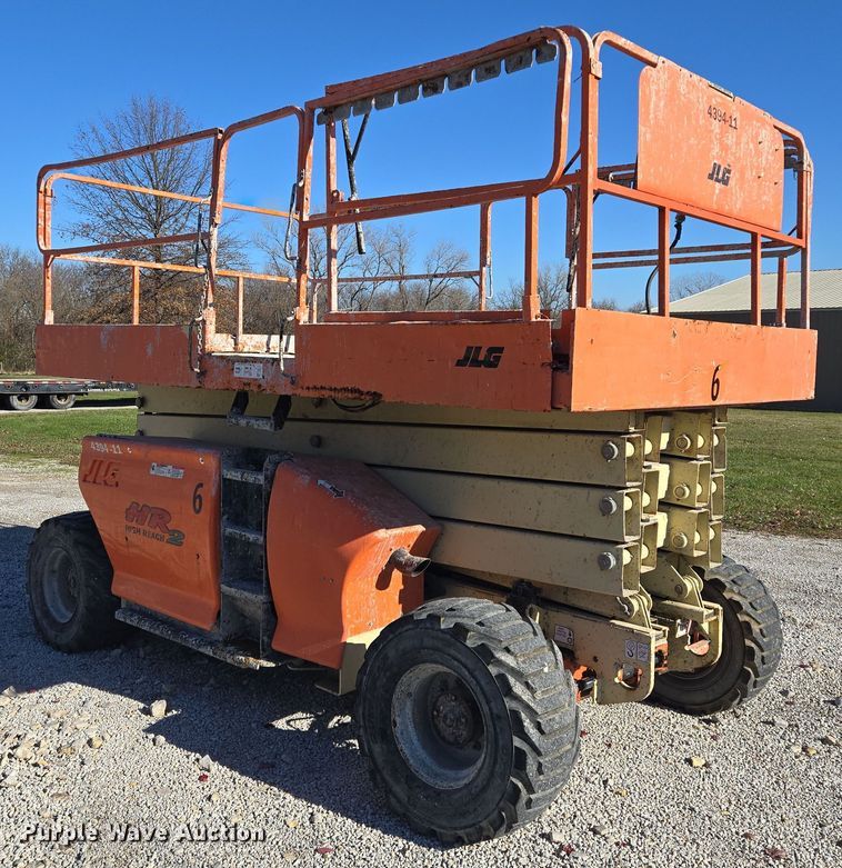 image for item EQ3687 2007 JLG 4394RT scissor lift