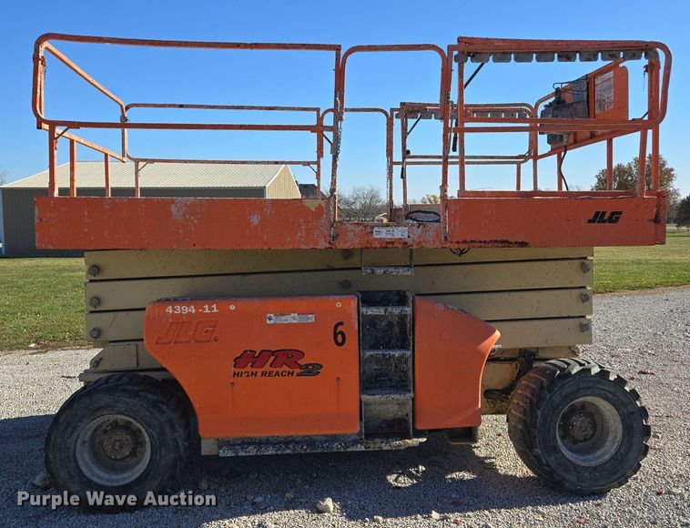 image for item EQ3687 2007 JLG 4394RT scissor lift