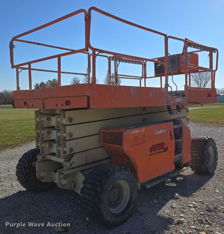 image for item EQ3687 2007 JLG 4394RT scissor lift
