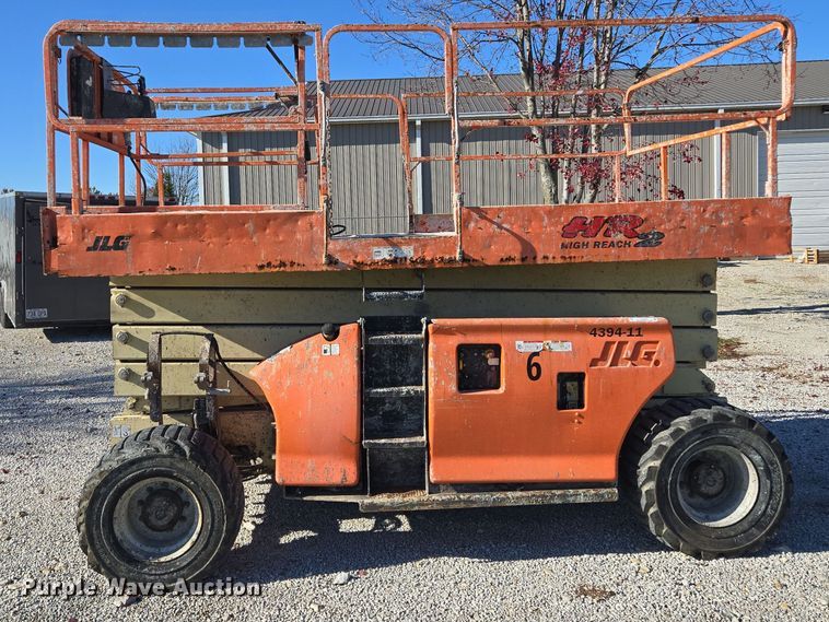 image for item EQ3687 2007 JLG 4394RT scissor lift