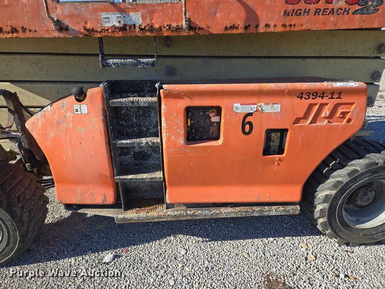 image for item EQ3687 2007 JLG 4394RT scissor lift