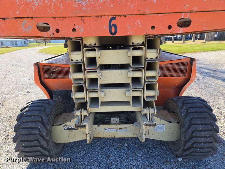 image for item EQ3687 2007 JLG 4394RT scissor lift
