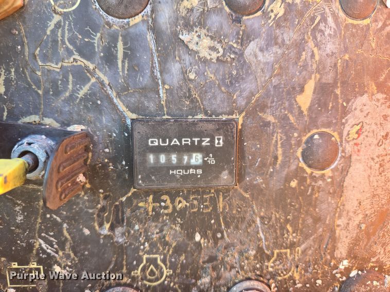 image for item EQ3687 2007 JLG 4394RT scissor lift