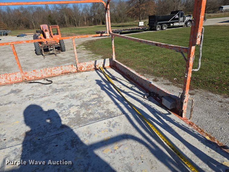 image for item EQ3687 2007 JLG 4394RT scissor lift