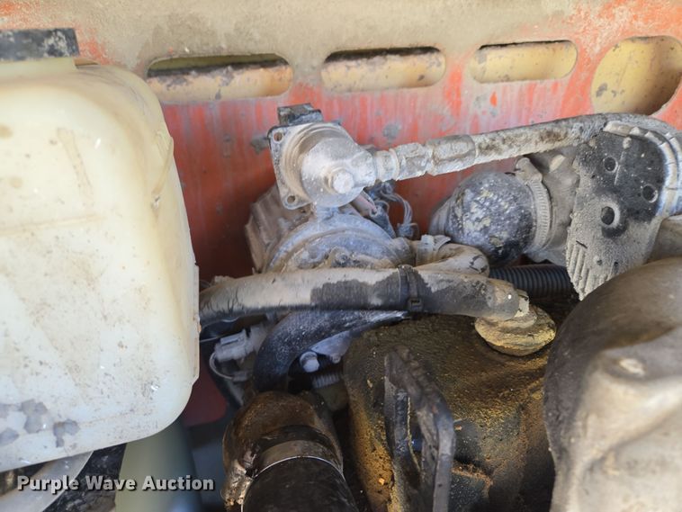 image for item EQ3687 2007 JLG 4394RT scissor lift