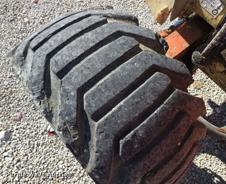 image for item EQ3687 2007 JLG 4394RT scissor lift