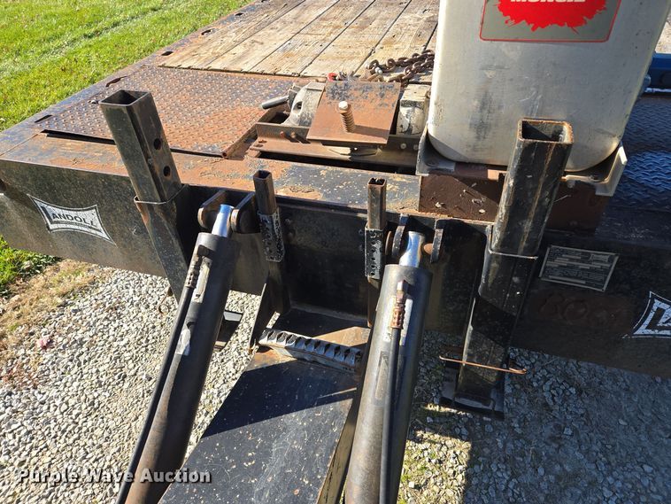 image for item EQ3688 1997 Landoll tilt deck equipment trailer